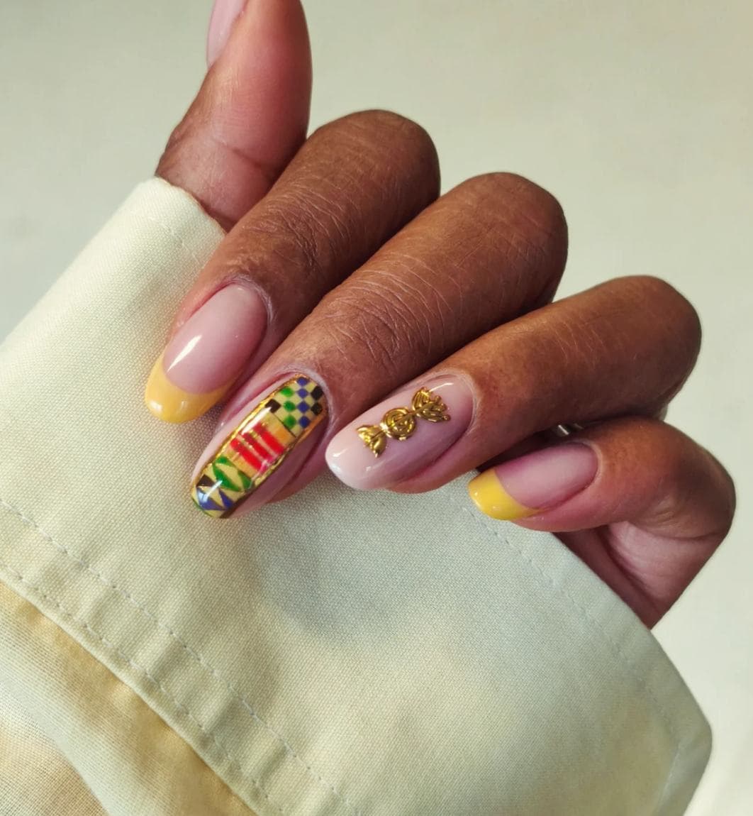 Pose de gel avec nail art